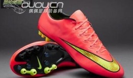 足球鞋最新爆料图片,揭秘最新爆料图片中的时尚战靴